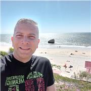 Programas de inteligencia emocional dirigida a adolescentes y mayores de edad